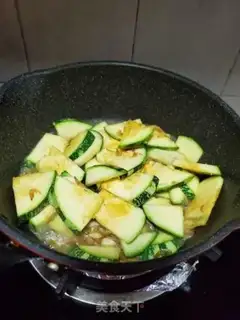 Make Shrimp-skinned pumpkin step 4