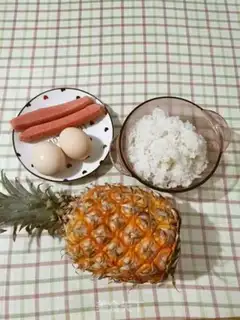 Make Pineapple rice step 0