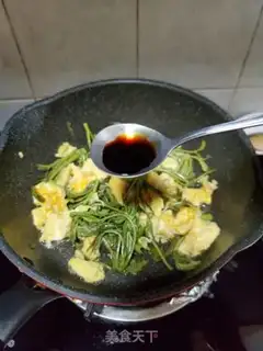 Make Fried eggs step 7