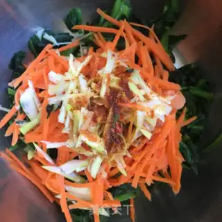 Make Spinach with carrots step 8