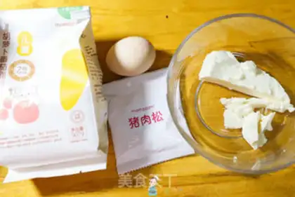 Make Meat pine tofu doughnuts step 0