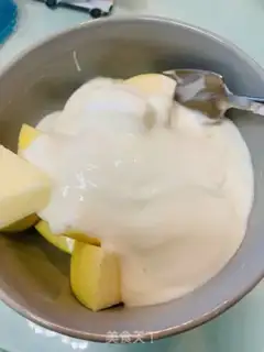 Make Yogurt apples step 2
