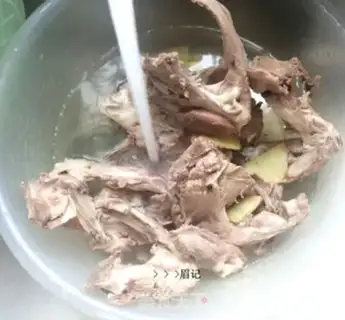 Make Red duck collarbone step 3