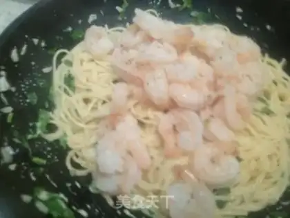 Make Cream shrimp pasta step 7