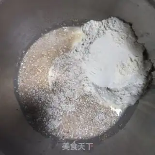 Make 30% of all wheat Chinese toast step 0