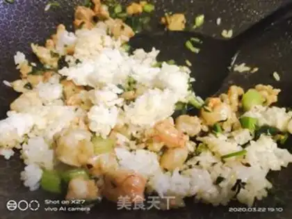 Make Shrimp rice step 2