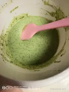 Make A spinach cake roll step 4