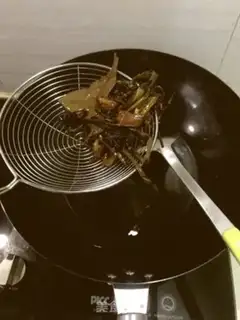 Make Spicy oil step 4