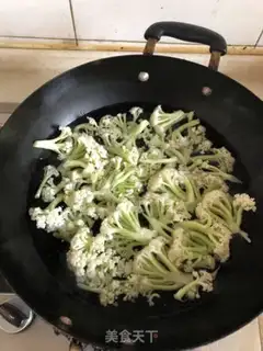 Make Five bouquets step 1