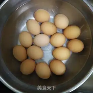 Make Five spicy tea eggs step 0