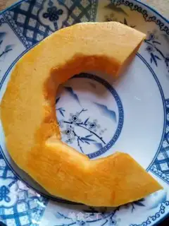 Make Cut the pumpkin buns step 0
