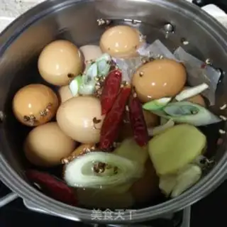 Make Five spicy tea eggs step 5