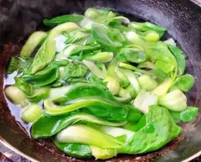 Make Garlic sauce step 0