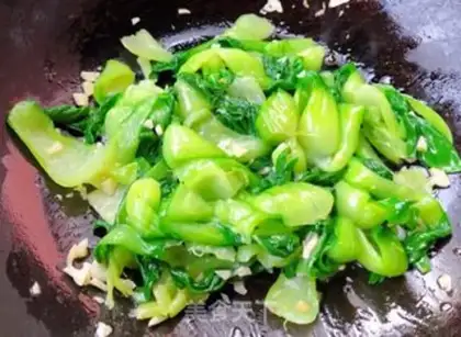Make Garlic sauce step 4