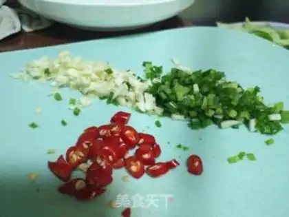 Make The red oil, the apricot step 1