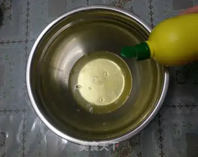 Make Strawberries with tea and cream cake rolls step 5