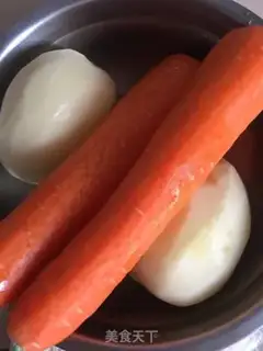 Make Potato carrots, gravy step 1