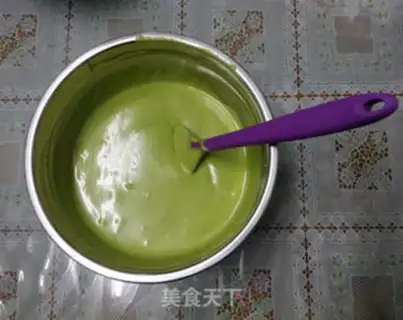 Make Strawberries with tea and cream cake rolls step 10