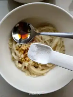 Make Spicy sesame noodles step 11