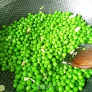 Make Peas fried eggs step 9
