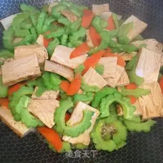 Make Scrambled carrots step 2
