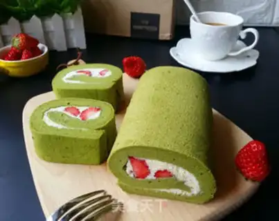Make Strawberries with tea and cream cake rolls step 18