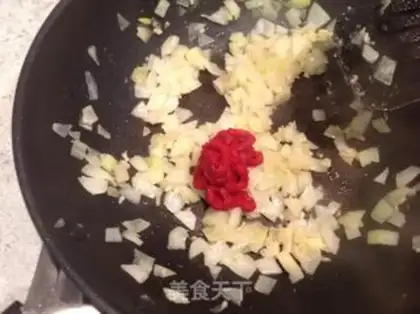 Make Salmon tomato pasta step 5