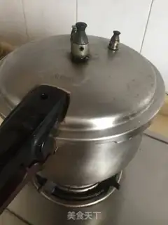 Make Potato carrots, gravy step 8