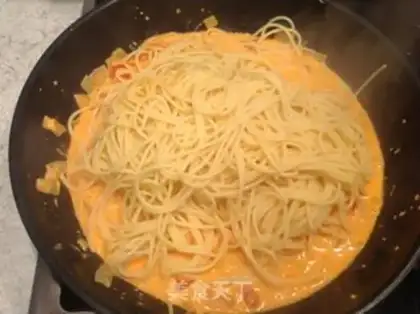 Make Salmon tomato pasta step 8