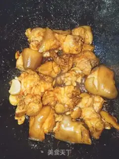 Make Peanut pig feet step 6