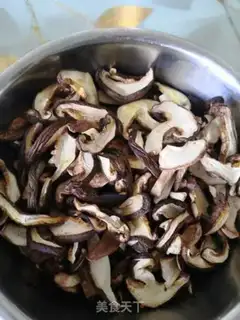 Make Homemade mushroom powder step 2
