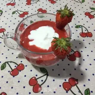 Make Strawberry juice with yogurt step 4