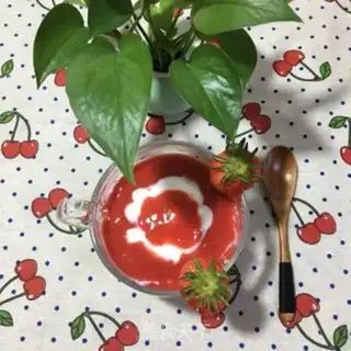 Make Strawberry juice with yogurt step 5