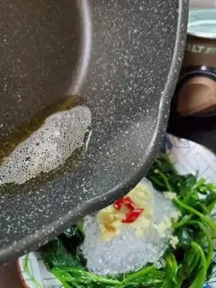 Make A spinach mix fan step 7