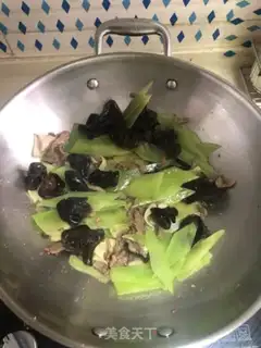 Make Beef rolls, black and white step 5
