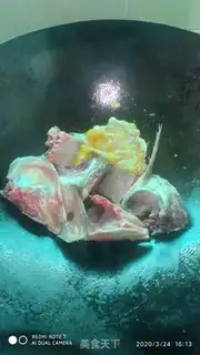 Make Fish head soup step 1