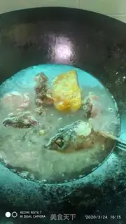 Make Fish head soup step 2