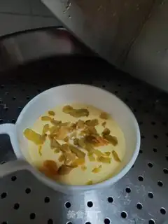 Make Squeeze the eggs step 6