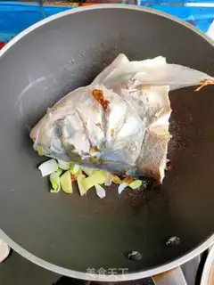 Make Tomato vegetable fish head soup step 8