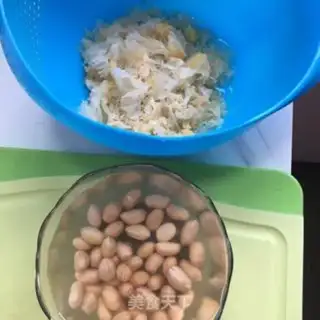 Make Silver-ear peanuts step 0