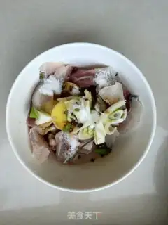 Make Rhodish and fried meat step 1