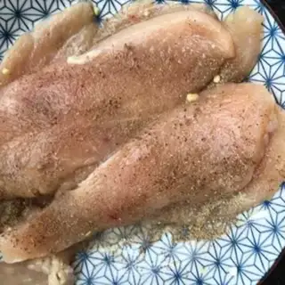 Make A sip of chicken double-fried salad step 4