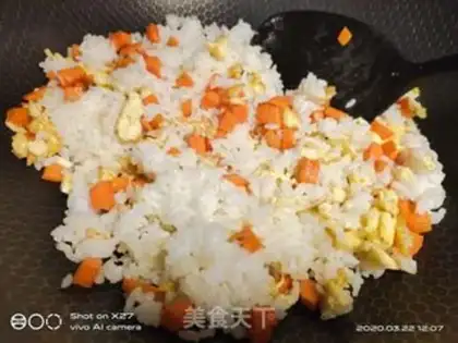 Make Carrot egg fried rice step 3