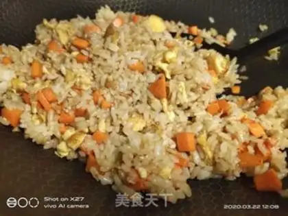 Make Carrot egg fried rice step 6