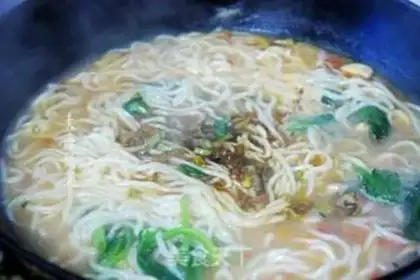 Make Hot noodles step 6