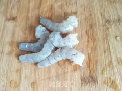 Make Cream shrimp salad step 1
