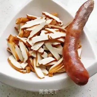 Make Sausage fried beans step 0