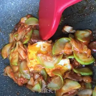 Make Hot cabbage and guacamole step 12