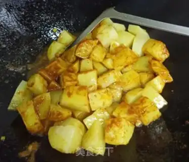 Make Curry potatoes step 6