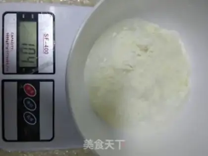 Make Strawberry balls step 5